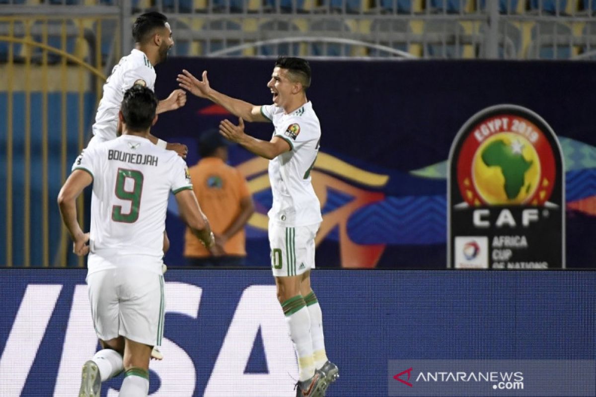 Aljazair melenggang ke delapan besar Piala Afrika