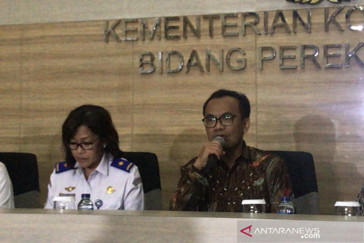 Pemerintah resmi turunkan harga tiket pesawat 50 persen, mulai 11 Juli