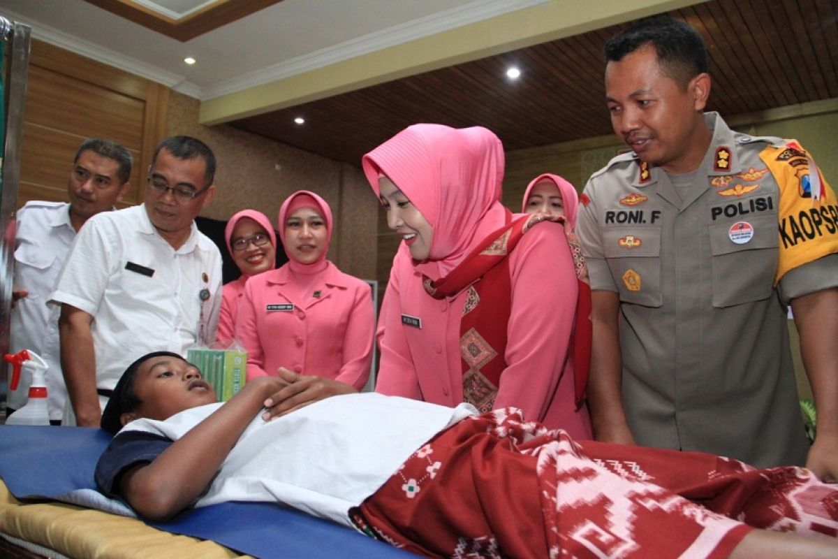 110 anak di Kabupaten Kediri ikuti khitanan massal