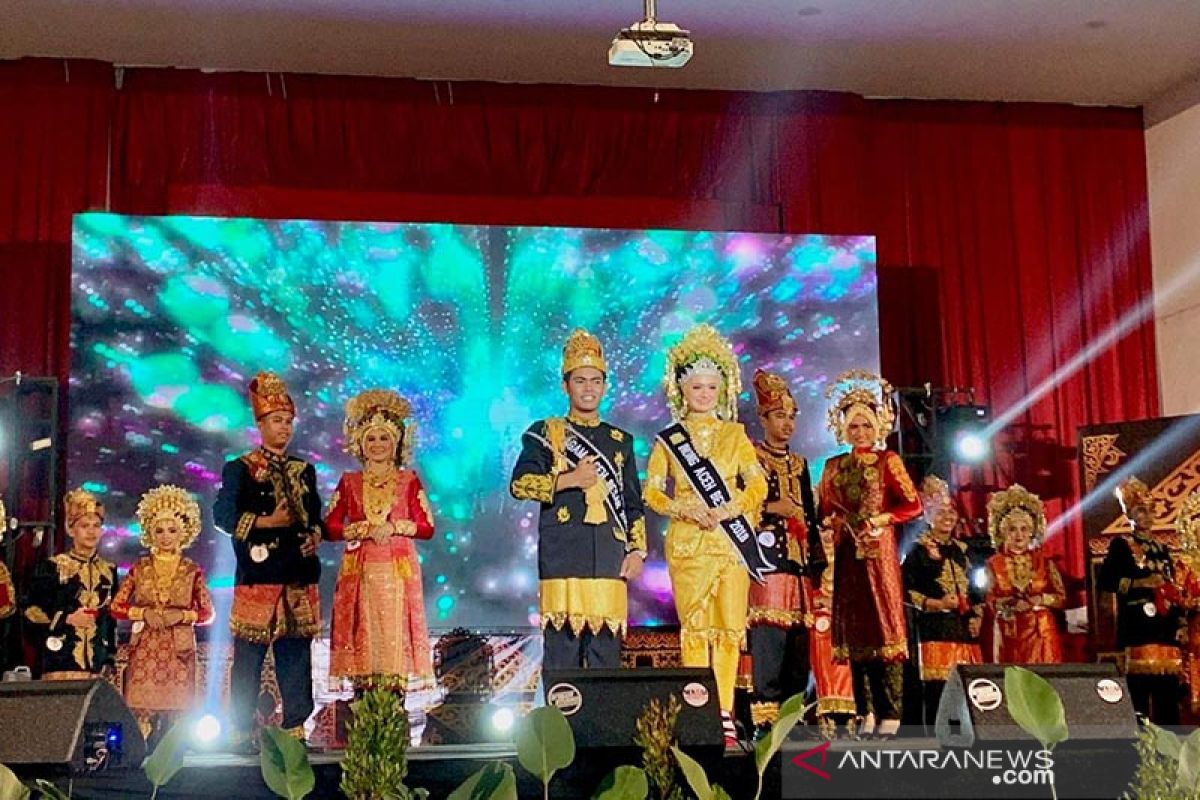 Chairil Basyar dan Mursyida Ulfa dinobatkan sebagai Duta Wisata Aceh Besar 2019