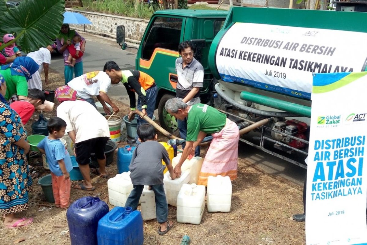 ACT salurkan puluhan ribu liter air di wilayah kekeringan Tasikmalaya