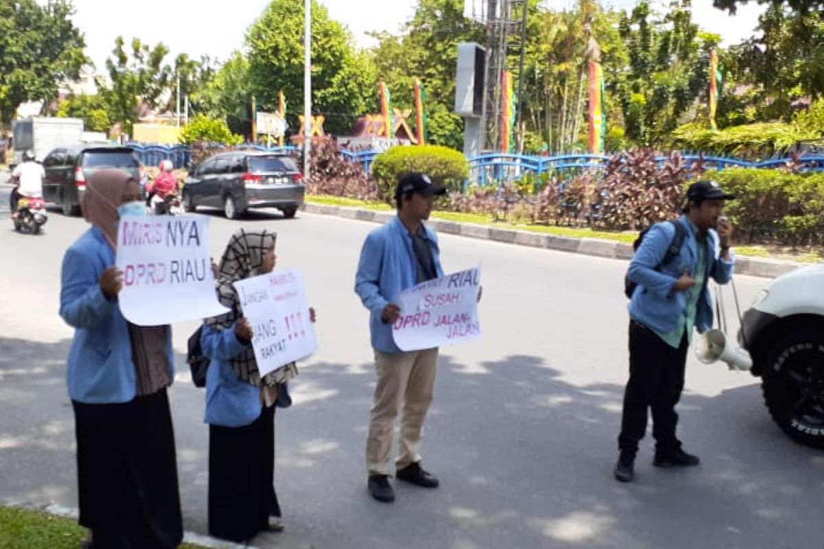 BEM kritisi kunker dewan ke luar negeri. Ini jawaban anggota dewan