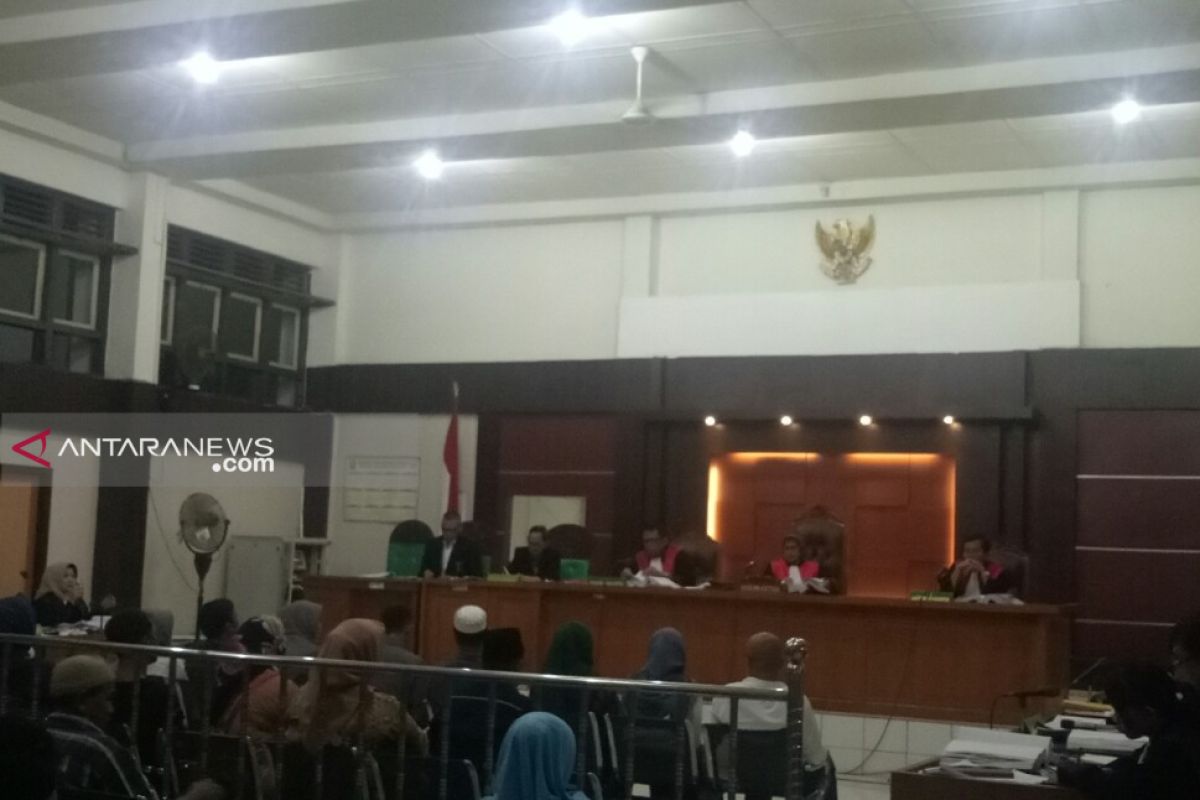 Persidangan pidana pemilu digelar hingga  malam