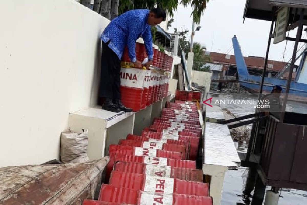 Sempat kejar-kejaran di laut, Ditpolair tangkap dua nakhoda kapal bawa limbah B3