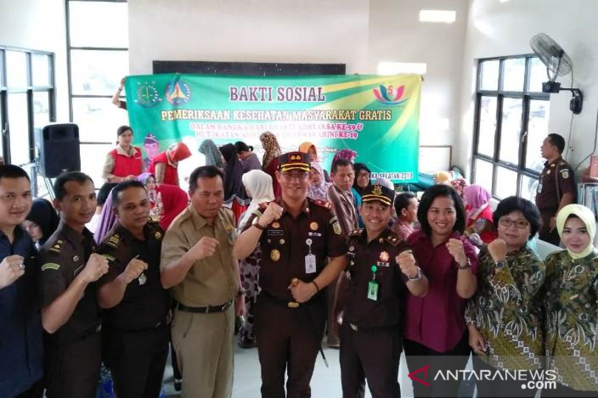 Kejari Basel gelar Baksos pemeriksaan kesehatan gratis