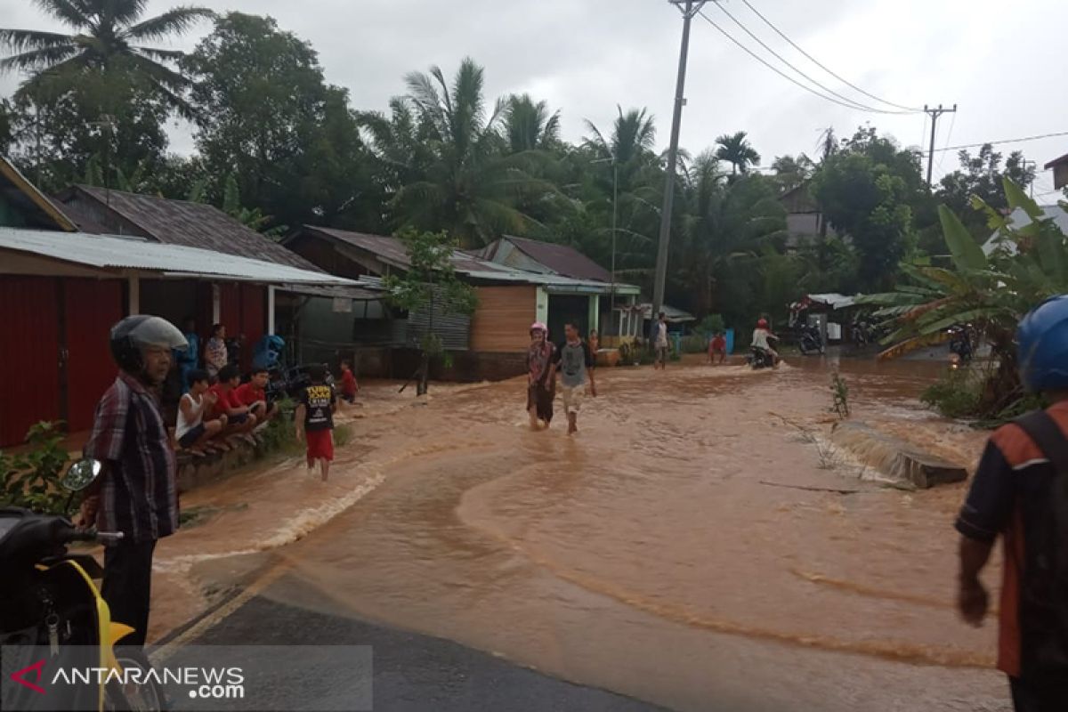 Sejumlah permukiman di Kota Bengkulu terendam banjir