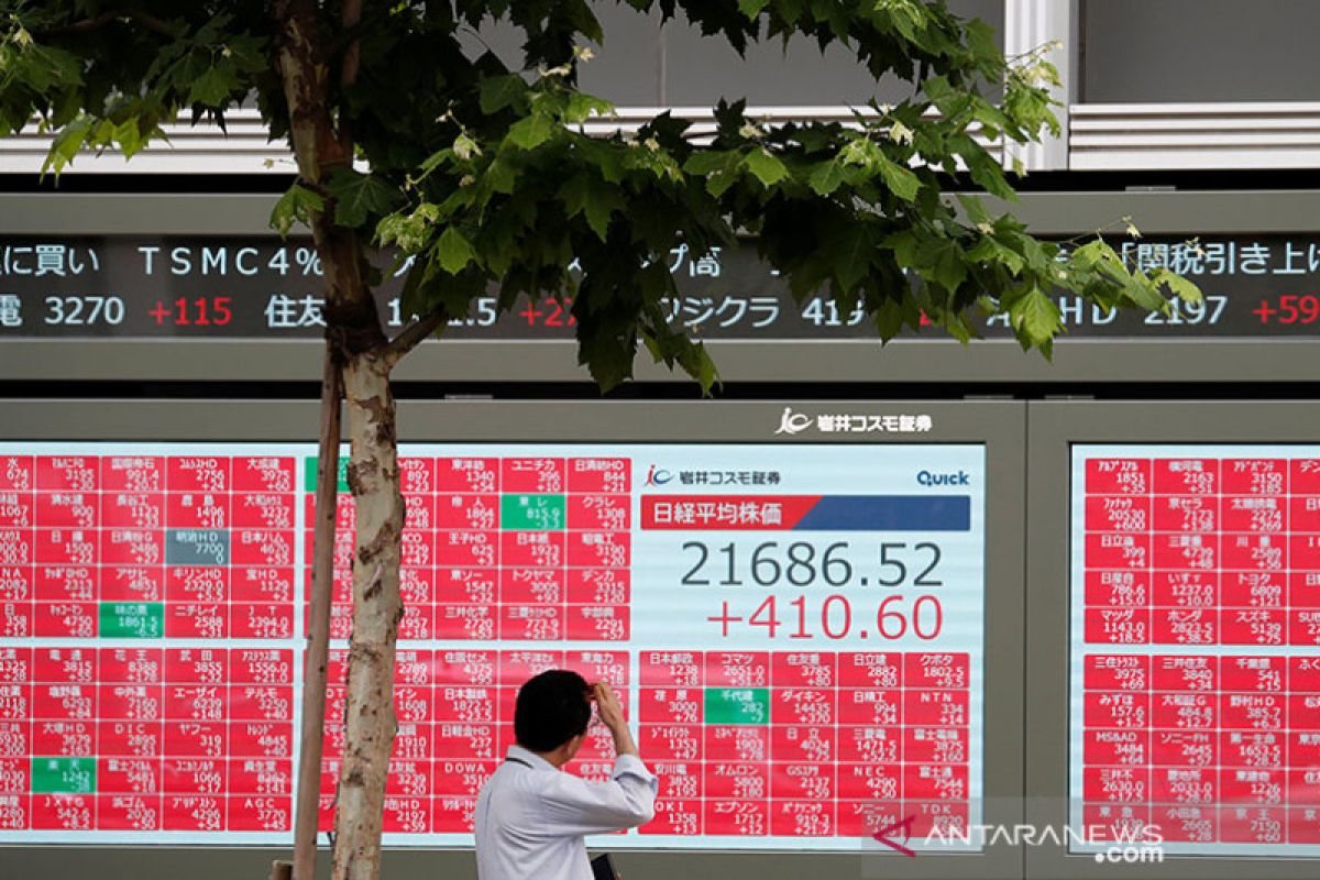 Cemaskan prospek eknomi global, saham Tokyo ditutup lebih rendah