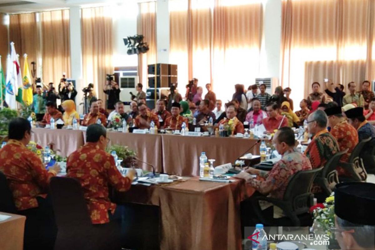 Rakor gubernur se-Sumatera bahas delapan program strategis