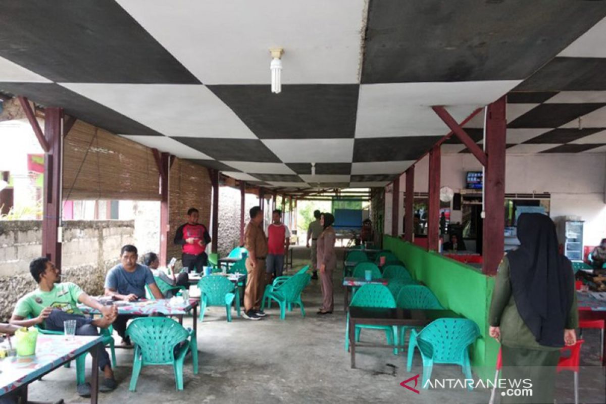 Razia di warung kopi, sejumlah PNS kocar-kacir