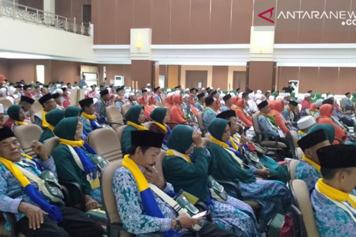 Bekasi anggarkan 600 juta untuk jamaah calon haji