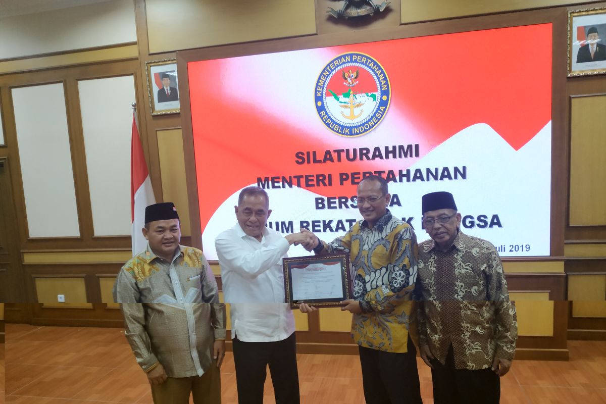 Menteri Pertahanan: Tak usah lagi ribut dan dendaman pilpres