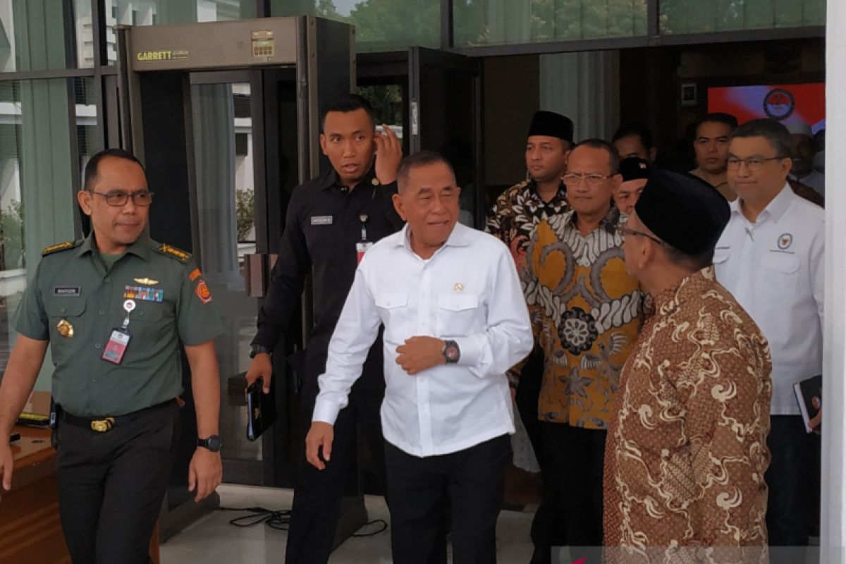 Wacana kenaikan gaji TNI, Menteri Pertahanan sebut rakyat prioritas utama