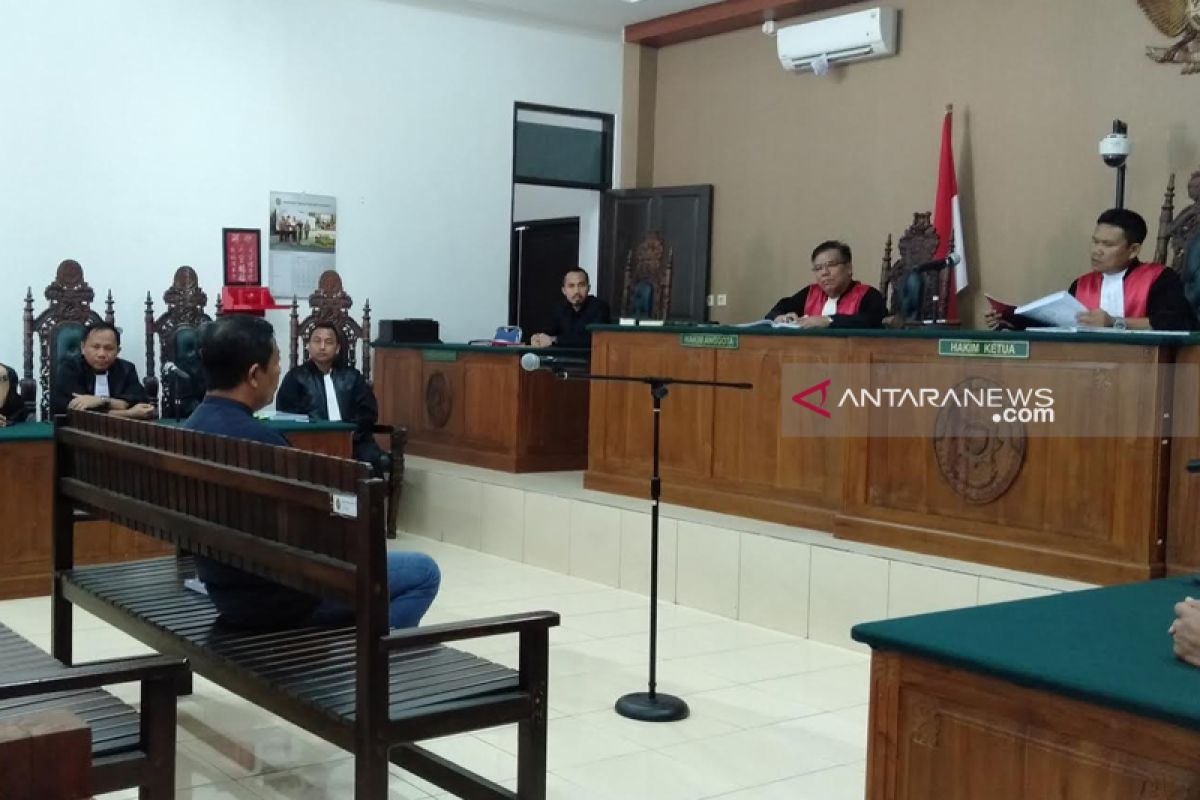 Jaksa tuntut Ahmad Yantenglie 12 tahun penjara