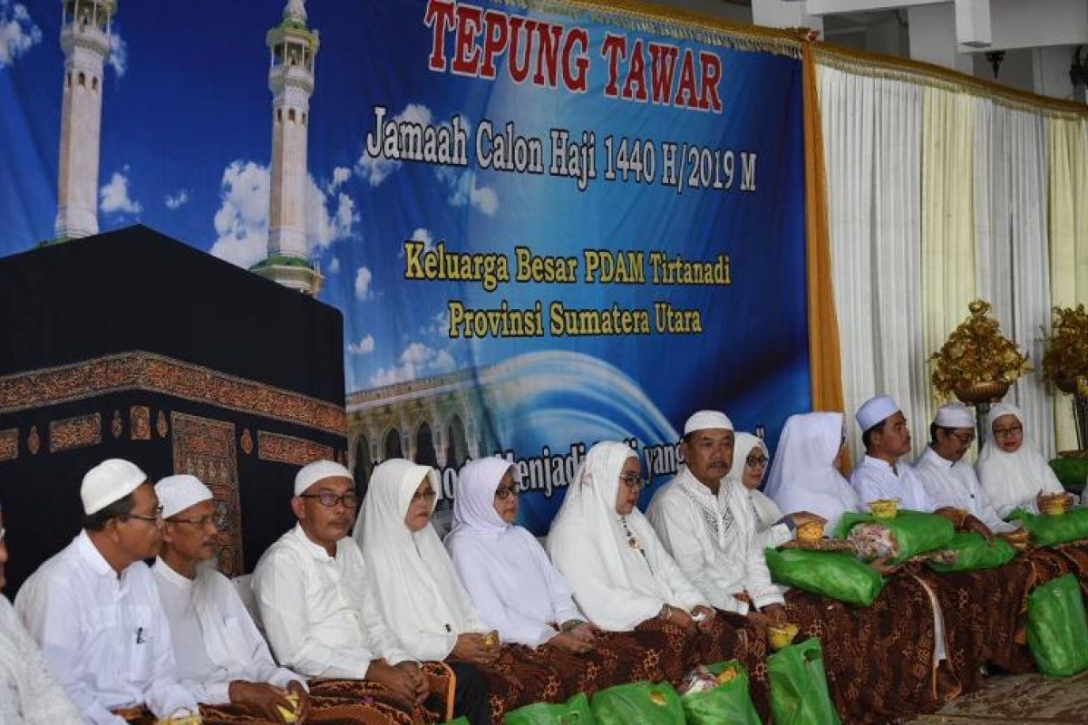 Direksi PDAM Tirtanadi tepung tawari 17 calon jamaah haji