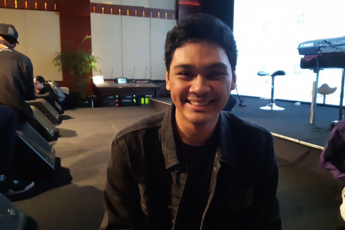 Mikha Angelo harap alat musik buatan Indonesia semakin populer