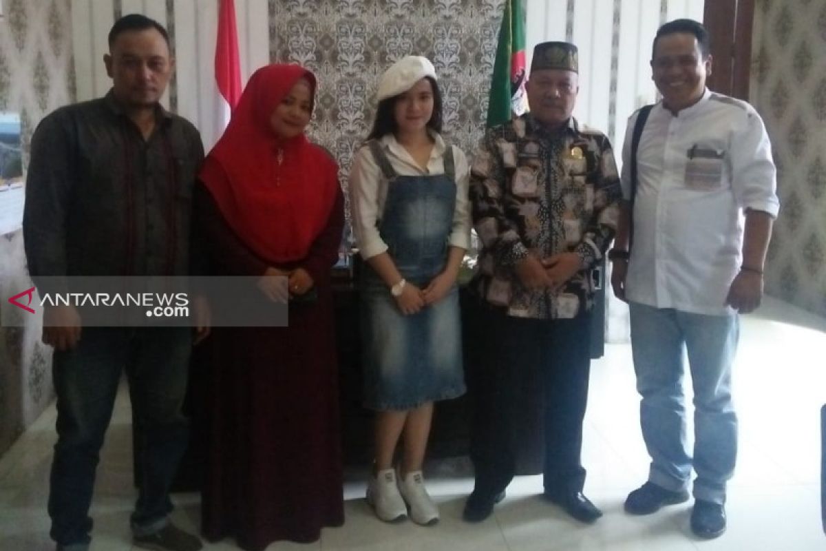 Ketua DPRD Tanjungbalai dukung Anisa Irawan diajang KDI