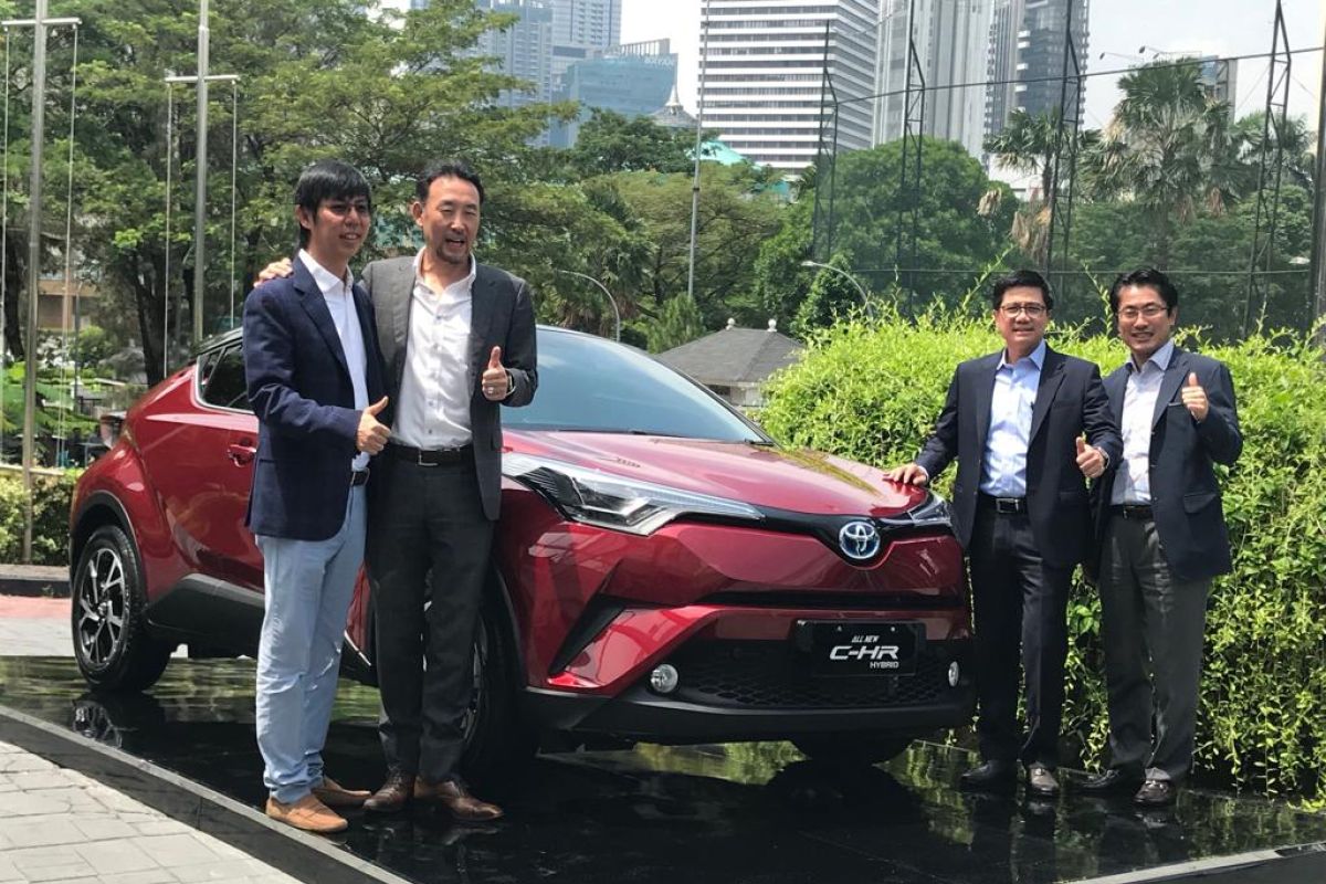 Toyota genjot penjualan mobil hybrid