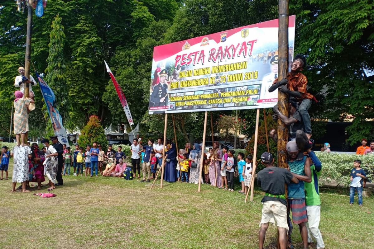 Pesta Rakyat meriahkan puncak peringatan Hari Bhayangkara di Polres HST