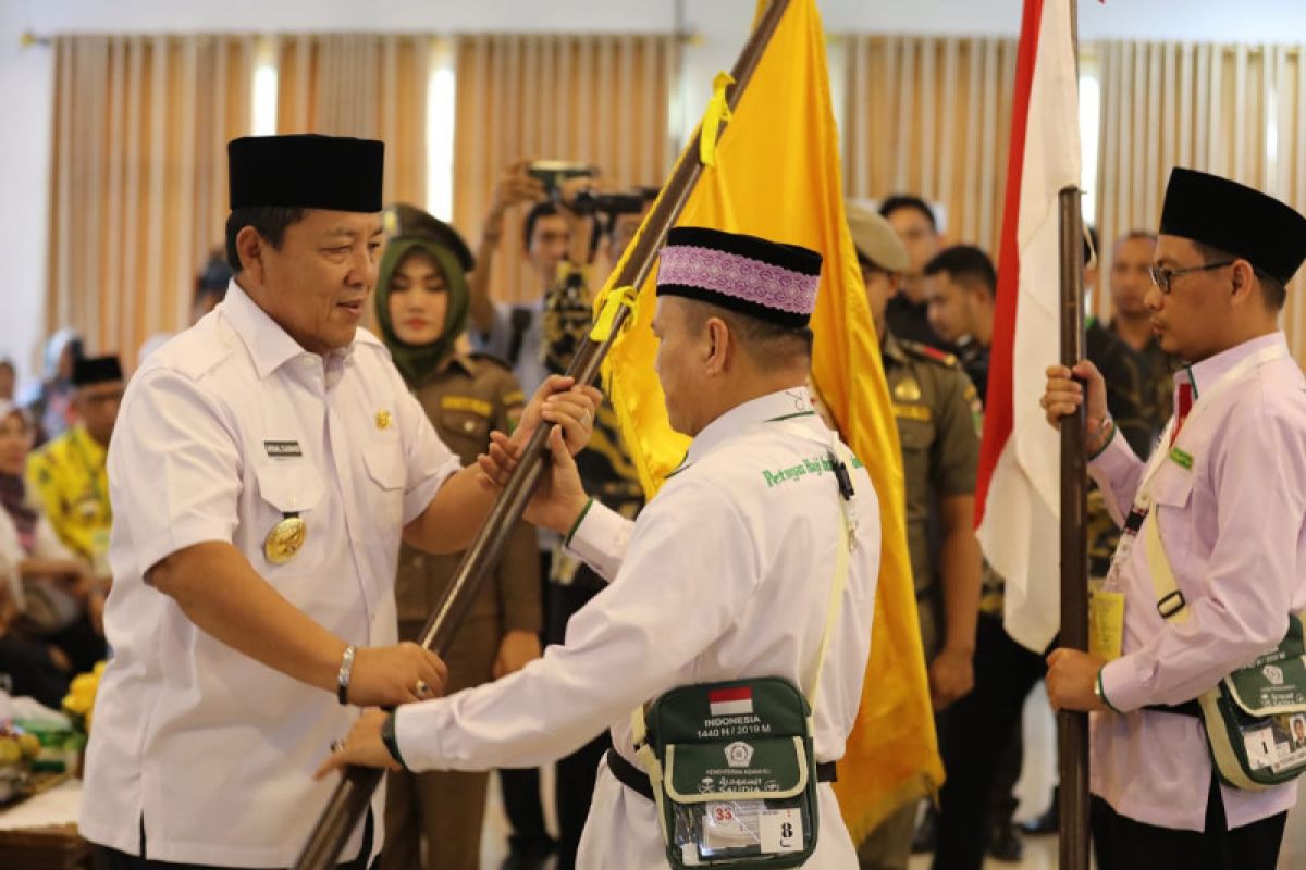 Gubernur Arinal lepas jemaah calon haji kloter pertama Provinsi Lampung