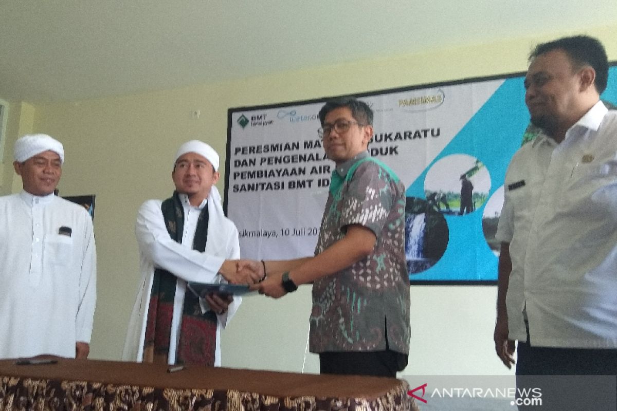 Water.org dan Pesantren Idrisiyyah bangun saluran air di Tasikmalaya