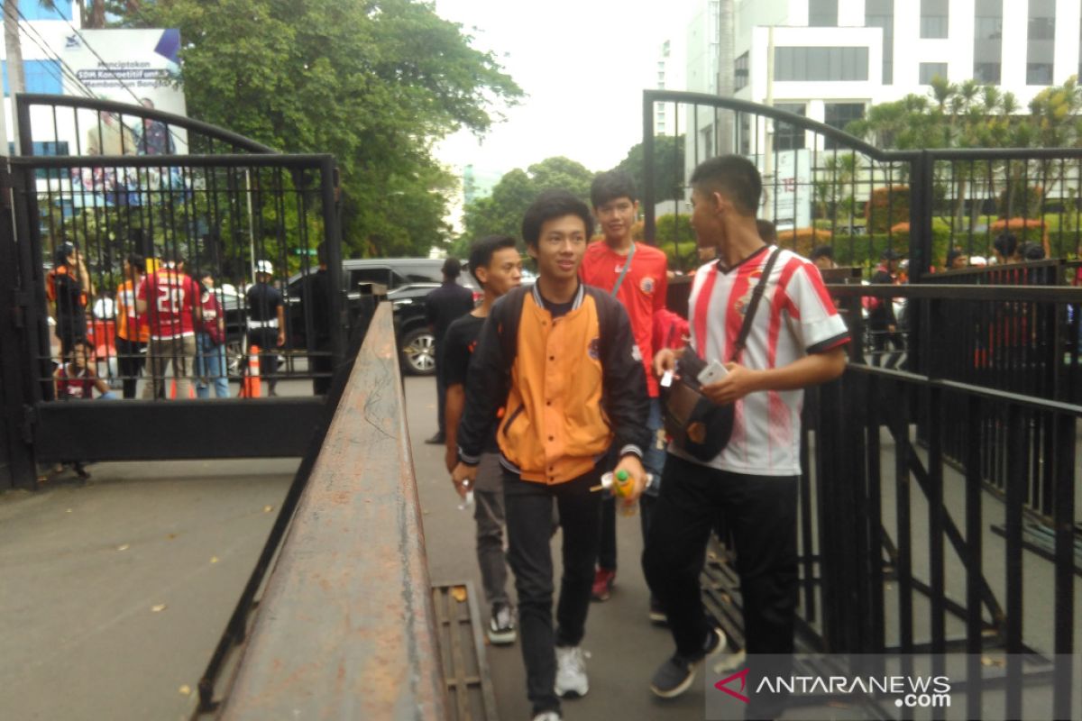 Penonton tanpa tiket dilarang masuki kompleks Gelora Bung Karno