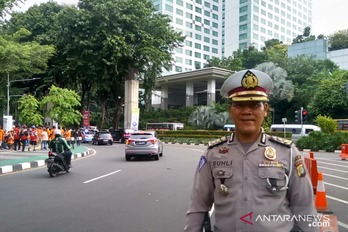 Polisi sebut pergerakan menuju GBK terkendali