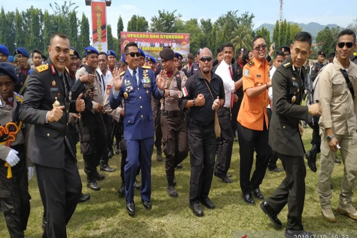 Ratusan personel Polda Papua terima penghargaan satya lencana