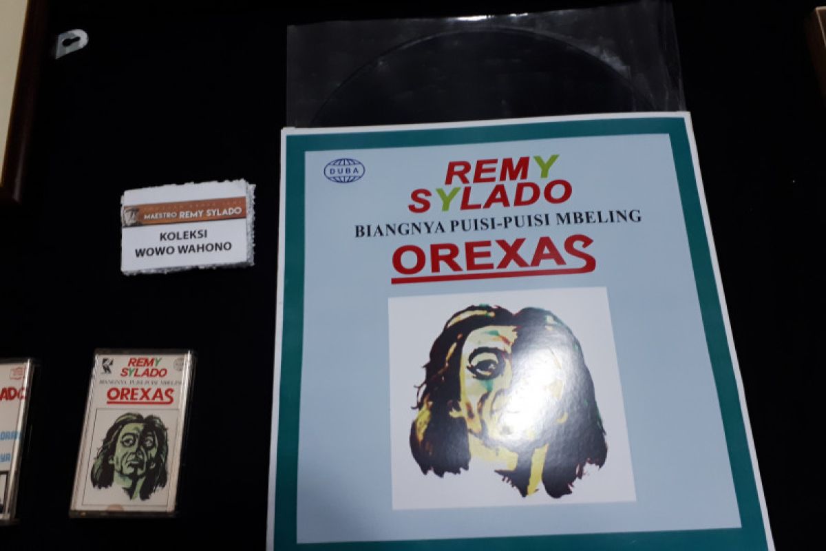 Remy Silado menggelar pameran karya seni