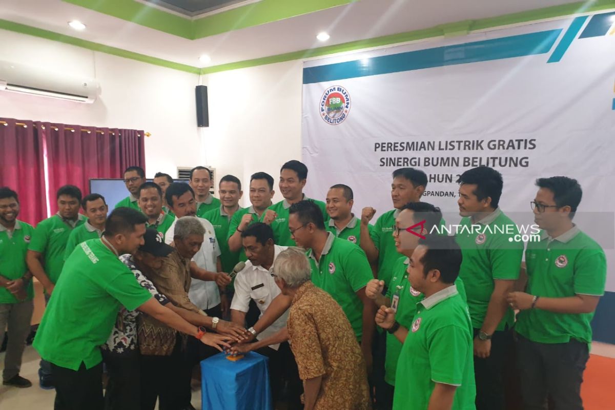 PLN Babel dan FBB sambung 247 listrik gratis