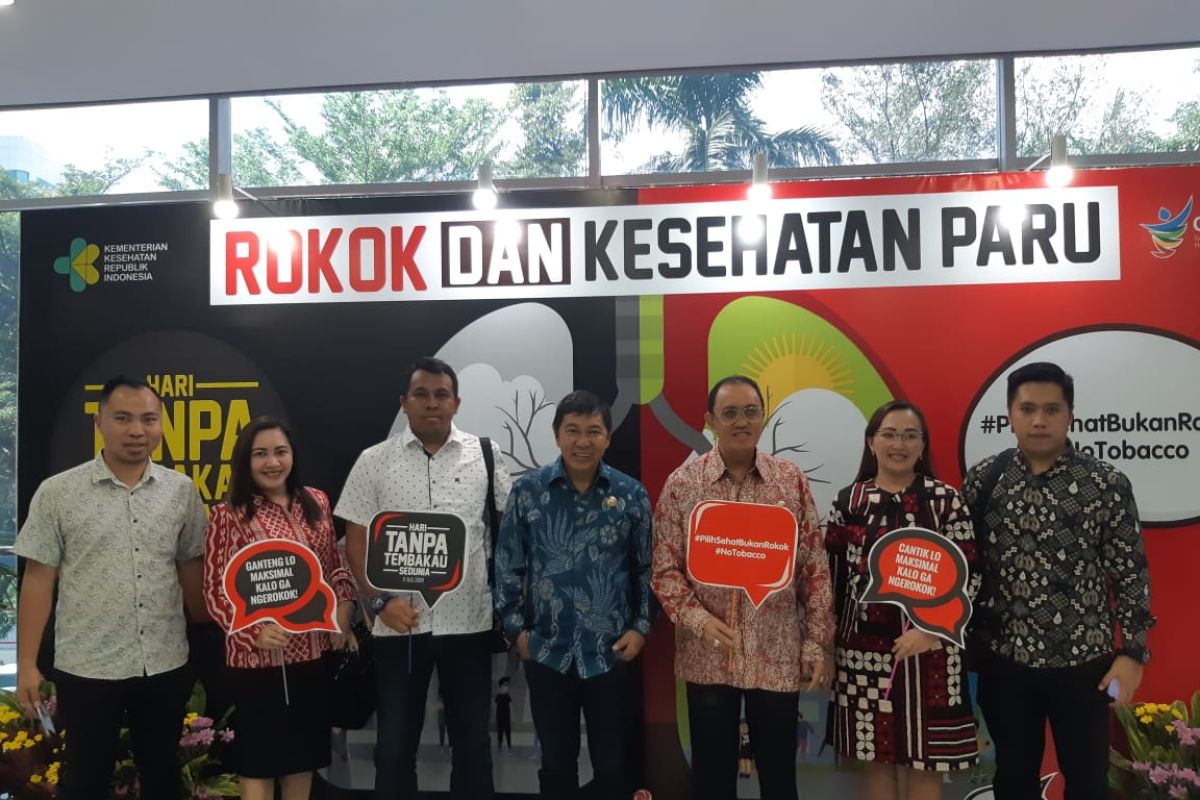 Bupati Sumendap hadiri hari tanpa tembakau