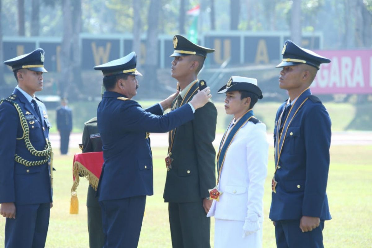 Commander Tjahjanto inaugurates 169 TNI Career Officers