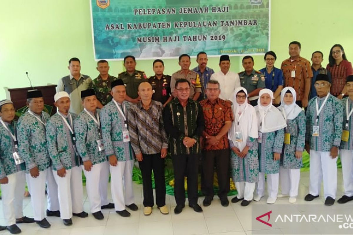 Bupati Kepulauan Tanimbar lepas 11 JCH