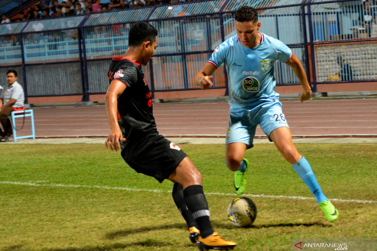 Persela kalahkan Kalteng Putra 3-0