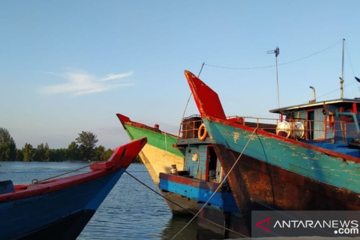 Empat kapal trawl ditangkap di perairan Bangka Belitung