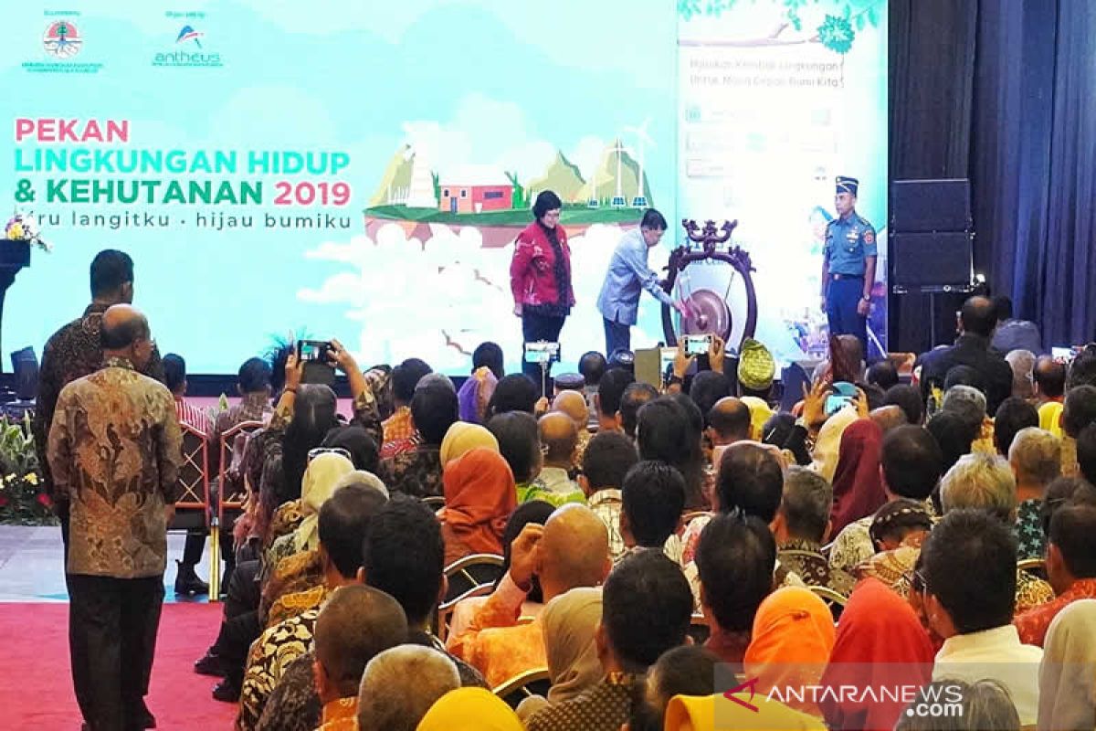 Buka PLHK ke-23, Jusuf Kalla: jaga hutan, perbaiki lingkungan