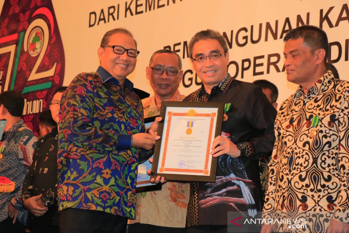 Banjarbaru terima penghargaan Bakti Koperasi