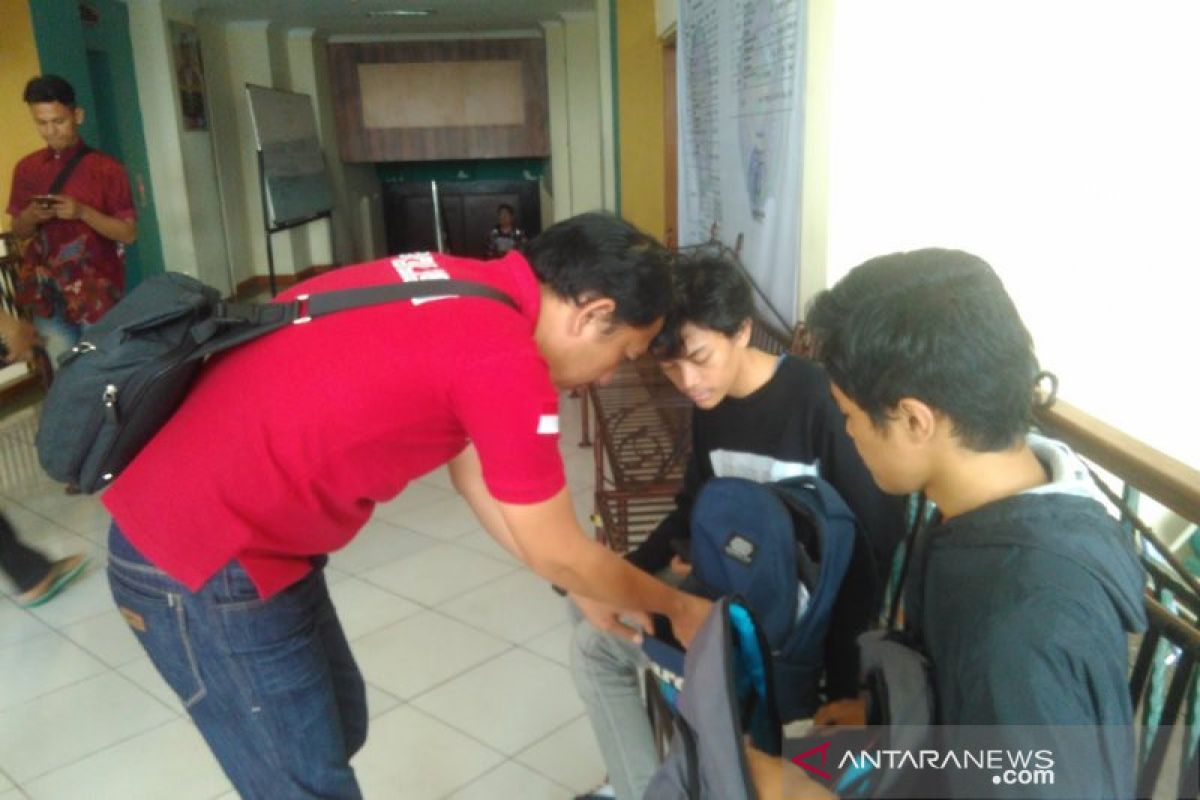 Polisi tangkap mahasiswi edarkan ekstasi di Pekanbaru