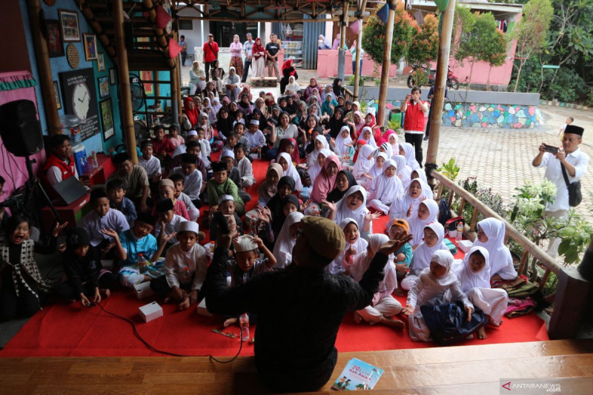 Menghidupkan mimpi di Kampung Dongeng