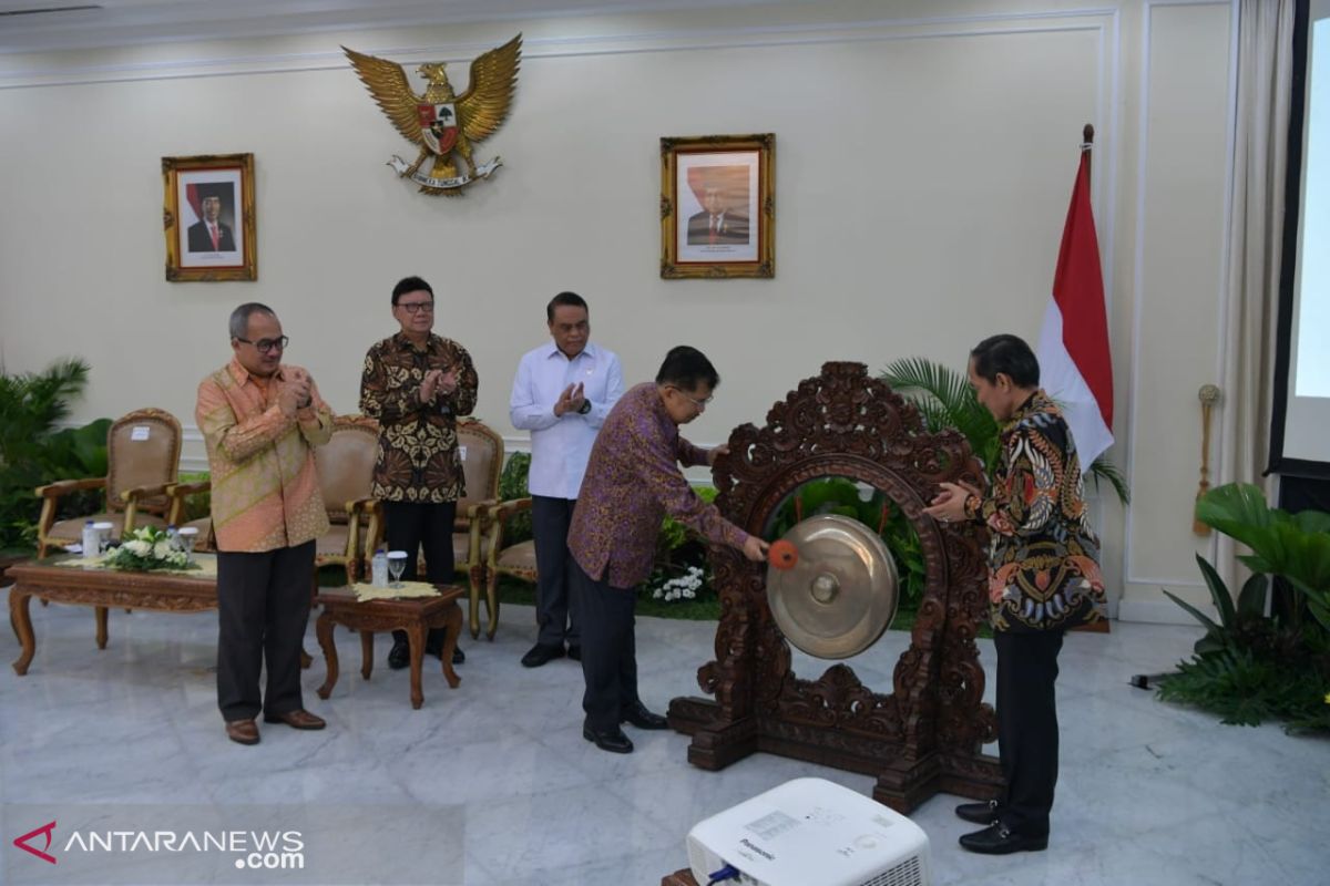 Jusuf Kalla ingatkan kepala daerah jangan sering ke luar negeri