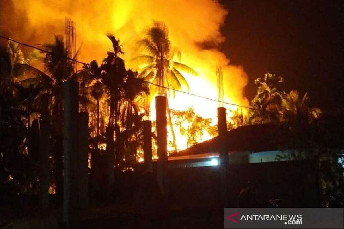 Lima rumah warga Blang Pulo ludes dilalap si jago merah