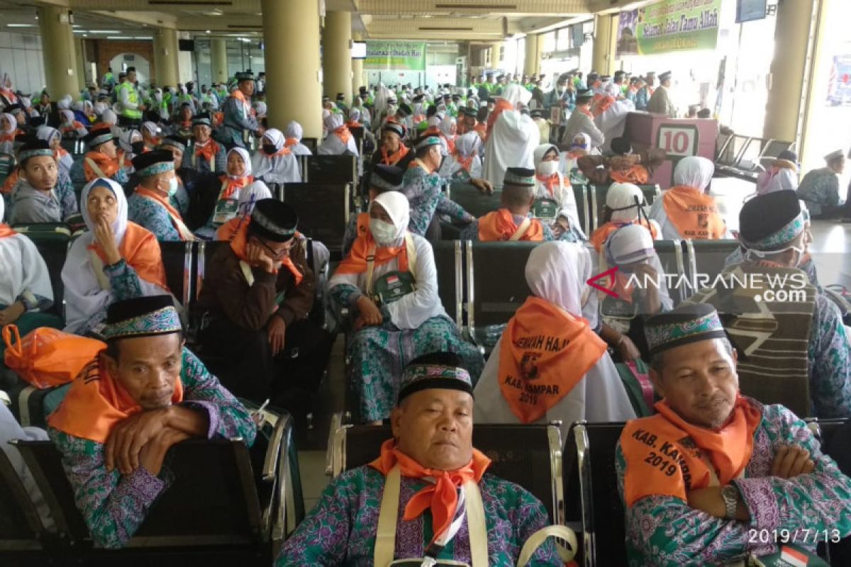 Jamaah asal Kampar dan Rokan Hilir, Riau  bergeser dari Madinah ke Mekkah
