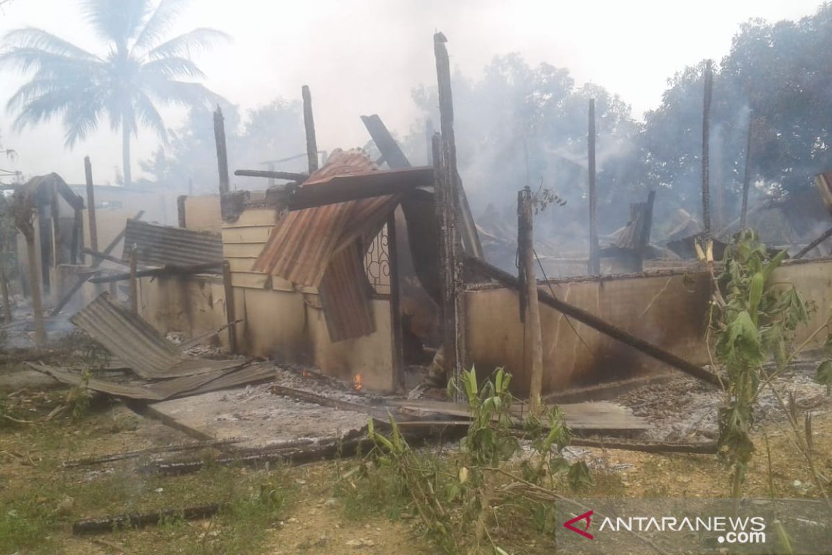 Asrama Polsek Samaturu Kolaka terbakar