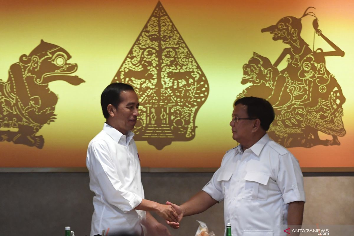 Pertemuan Jokowi-Prabowo, melebur dalam satu keindonesiaan
