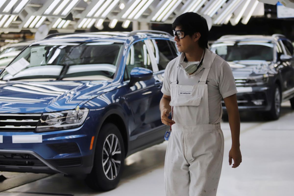 Sekitar 100 karyawan Volkswagen di Meksiko positif mengidap COVID-19