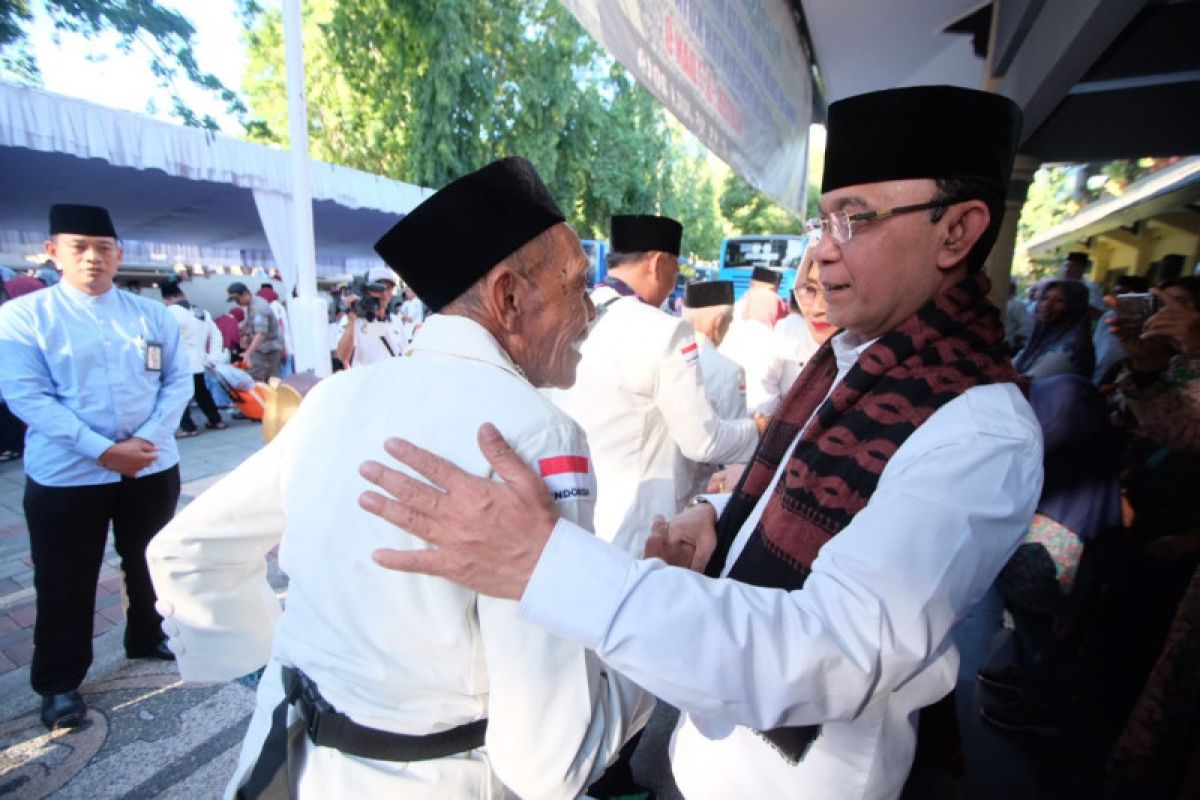 Dua calon haji tunda keberangkatan karena sakit