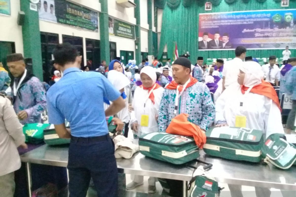 441 calon haji Kloter 2 Embarkasi Batam menuju Mekkah