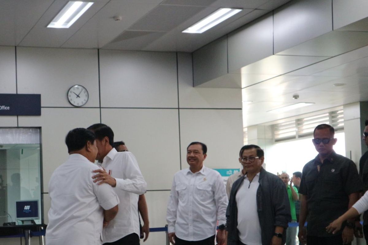Menhub mengungkap para inisiator pertemuan Jokowi-Prabowo