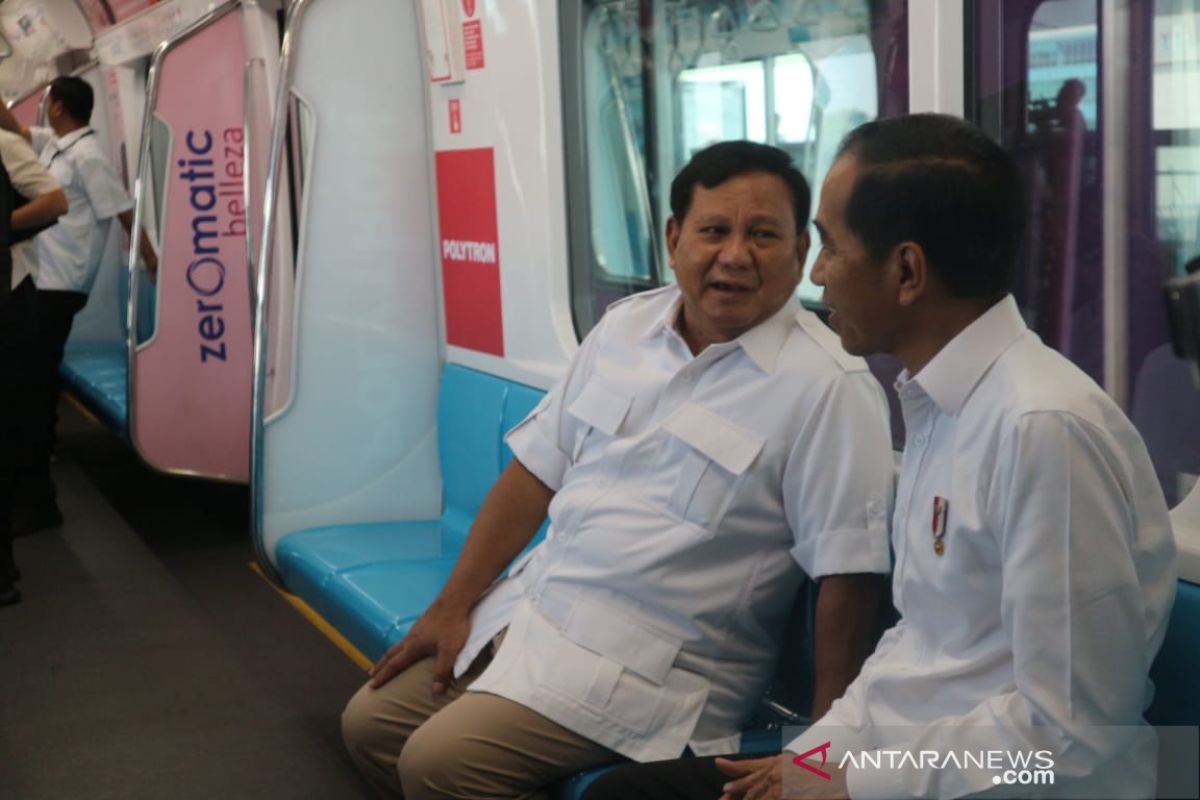 Rekonsiliasi Jokowi-Prabowo Subianto di MRT menjadi sejarah