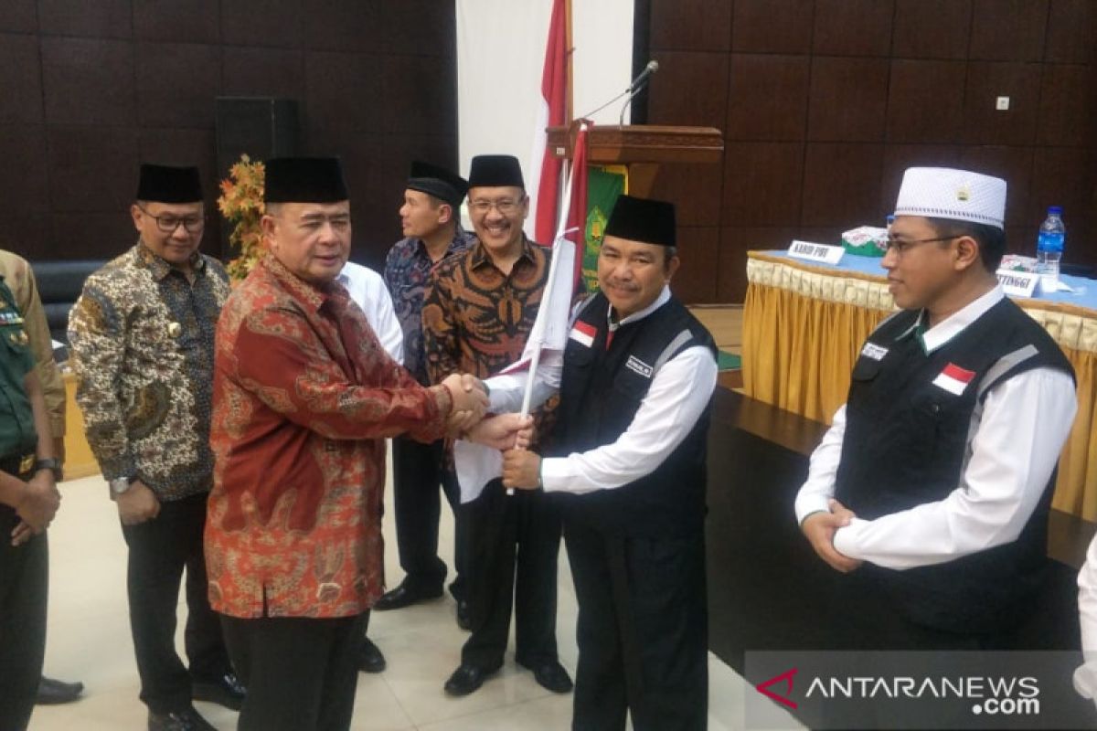 Wafat dan diundur, dua calhaj kloter IX Sumbar gagal berangkat