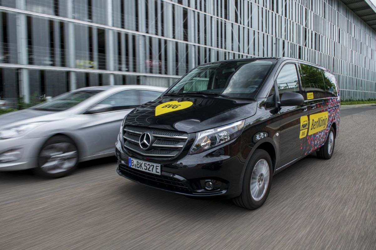 Van dari Mercedes Benz ditenagai  dari baterai dan nama baru